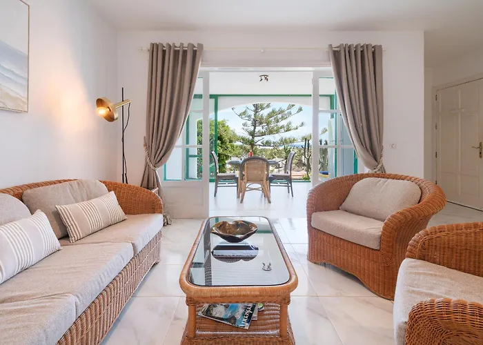 Apartahotel Golf Y Mar A Costa Teguise